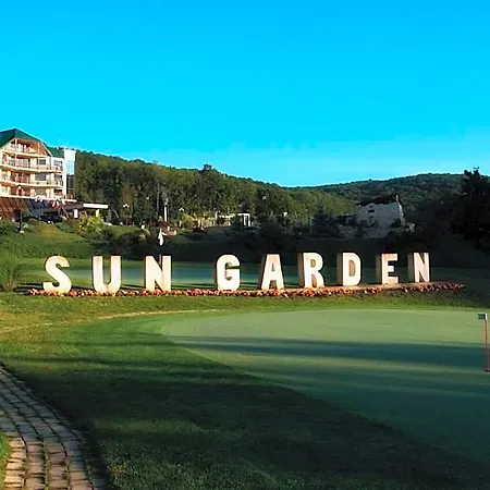 Sungarden Golf & كلوج-نابوكا