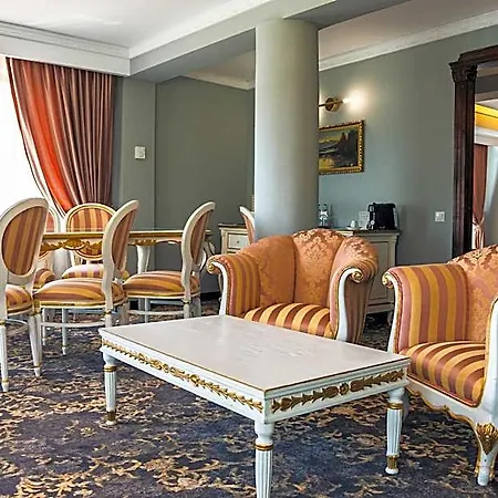 فندق Sungarden Golf &
